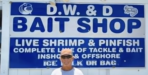DW&D Bait Shop logo